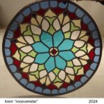 "klein roosvenster"